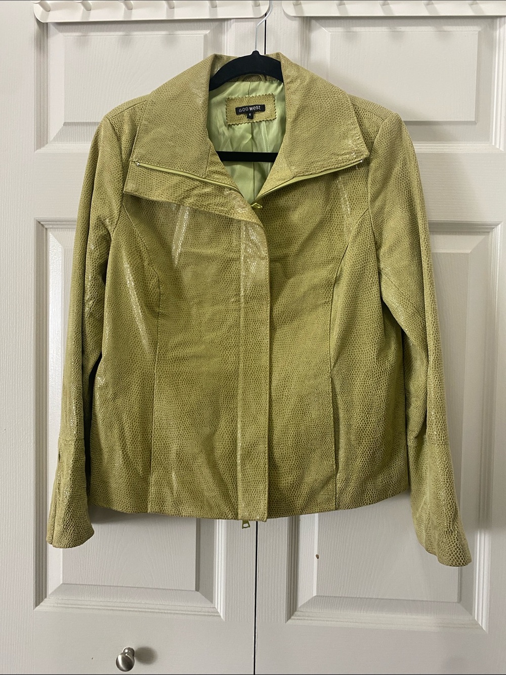600 West Genuine Leather Snake Embossed Zippered Jacket Chartreuse Green Size 6